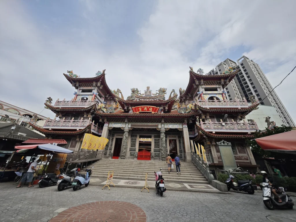 台中大里杙福興宮遊記|林爽文起義舞台、全國唯一重要古物軟身二媽 3 DaliyiFuxingTemple02
