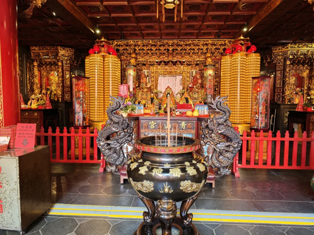 艋舺青山宮遊記|貴陽街上的青山王廟,從瘟疫守護神到艋舺大拜拜 6 MengjiaQingshanTemple23