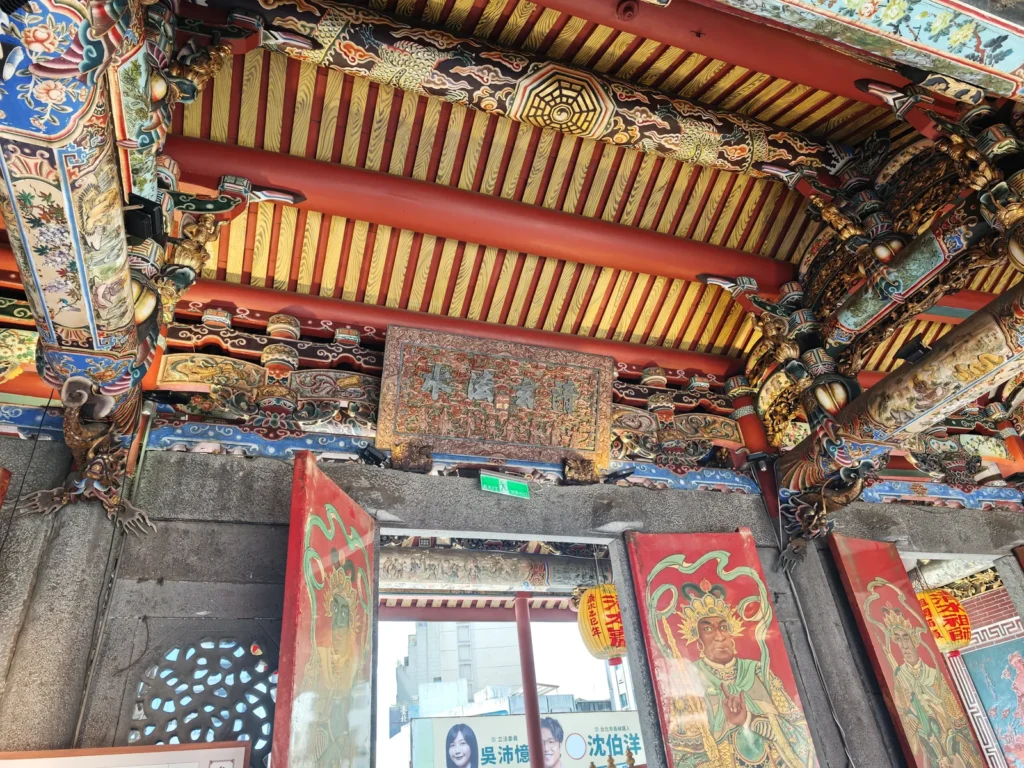 艋舺清水巖遊記|藏在康定路的兩百年祖師廟,會掉鼻子示警的落鼻祖師 4 MengjiaQingshuiTemple08