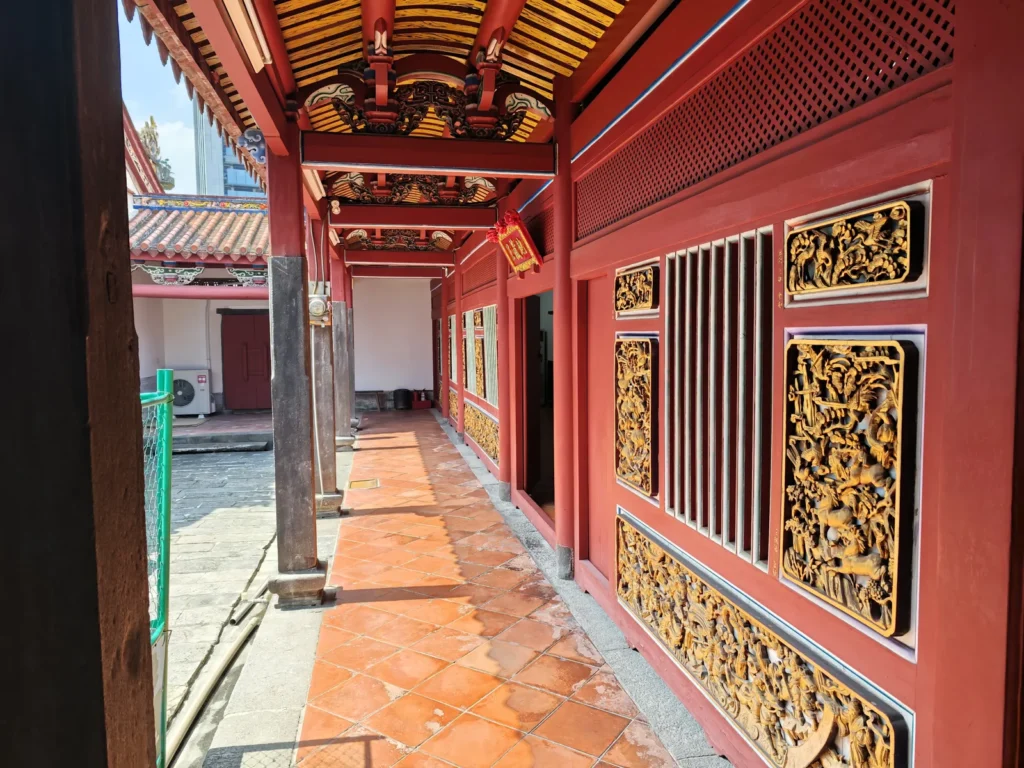 艋舺清水巖遊記|藏在康定路的兩百年祖師廟,會掉鼻子示警的落鼻祖師 6 MengjiaQingshuiTemple15