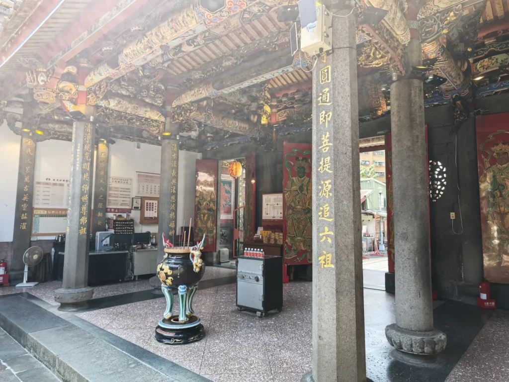 艋舺清水巖遊記|藏在康定路的兩百年祖師廟,會掉鼻子示警的落鼻祖師 7 MengjiaQingshuiTemple18