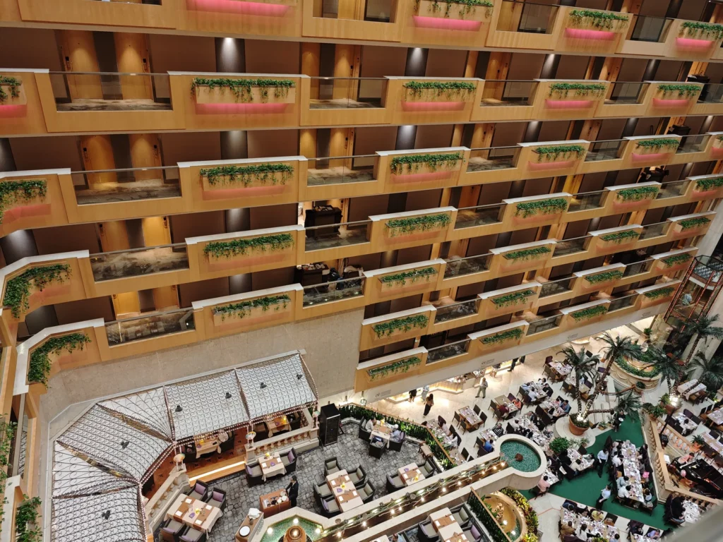香港帝苑酒店 The Royal Garden|尖東老牌五星、挑高中庭與觀光電梯全紀錄 2 TheRoyalGarden04