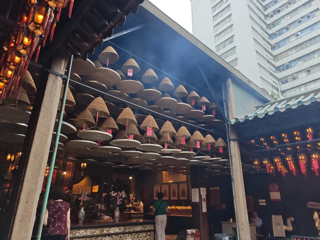 油麻地天后廟遊記|廟街名字的由來,藏在塔香煙霧裡的百年香港 4 TinHauTemple13