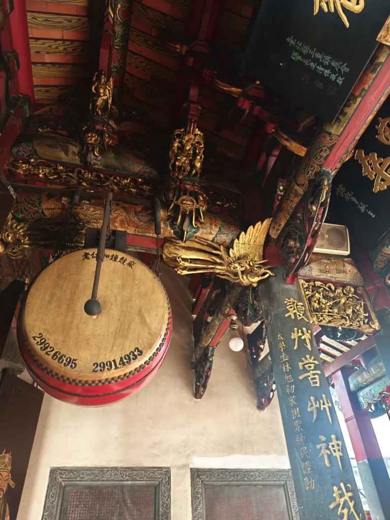 三重先嗇宮遊記|兩派匠師對場作、九龍照壁與270年神農大帝古廟 7 XianseTemple05