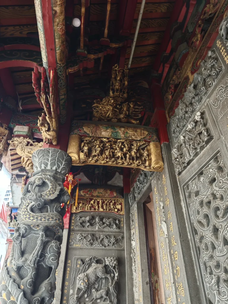 三重先嗇宮遊記|兩派匠師對場作、九龍照壁與270年神農大帝古廟 5 XianseTemple07
