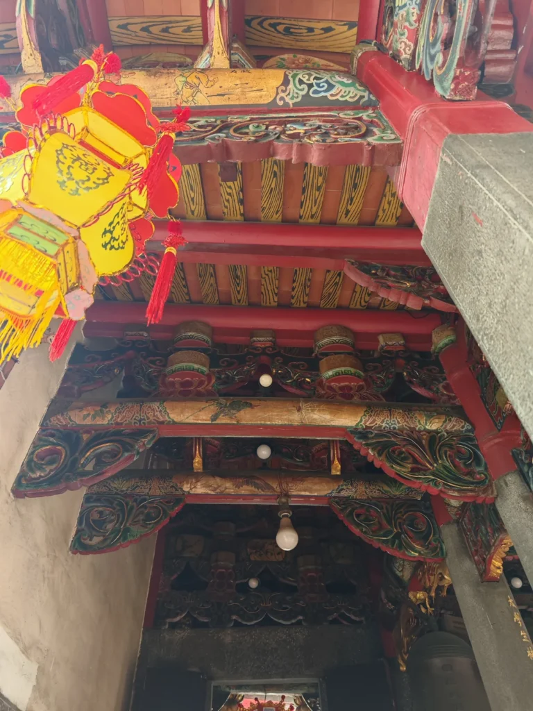 三重先嗇宮遊記|兩派匠師對場作、九龍照壁與270年神農大帝古廟 3 XianseTemple09